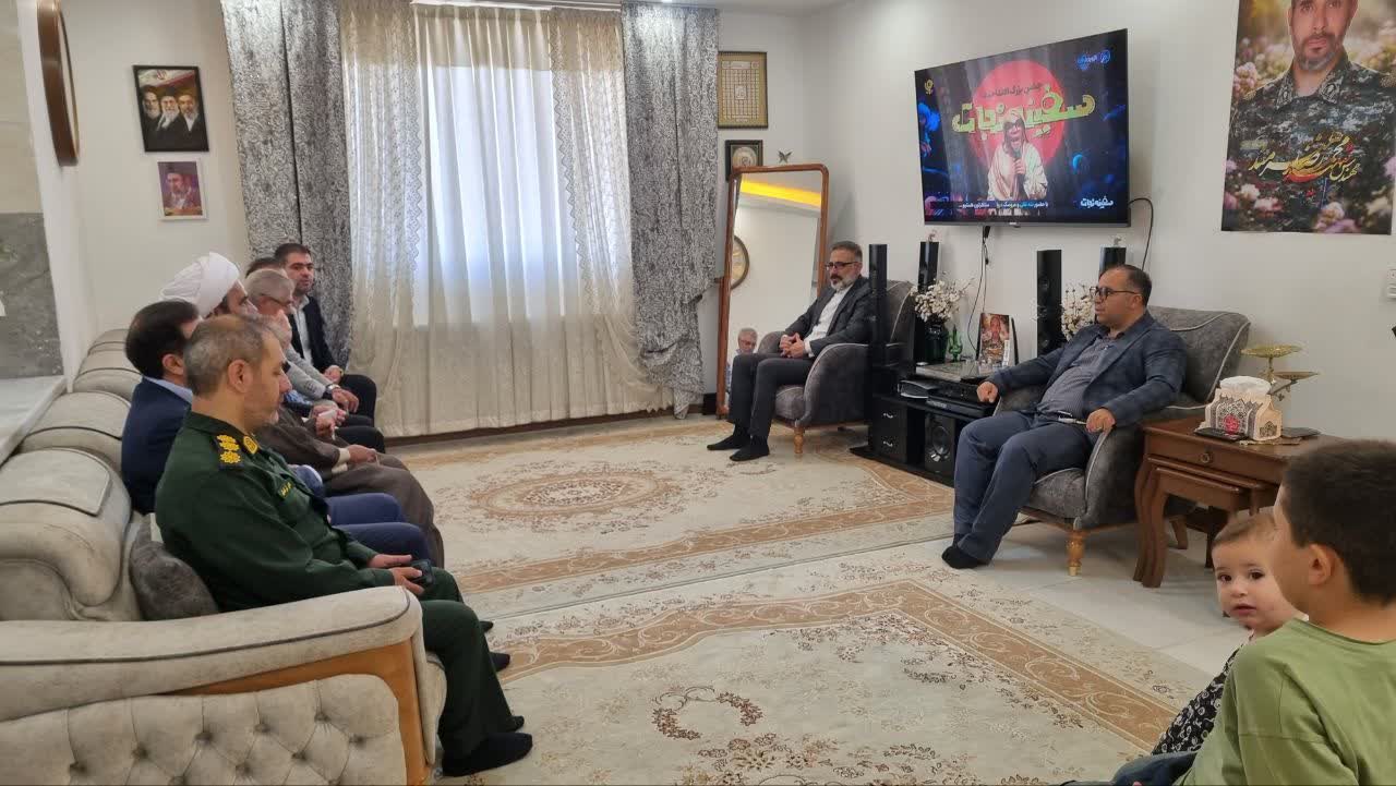 دیدار مدیران ملارد با خانواده دو شهید والامقام