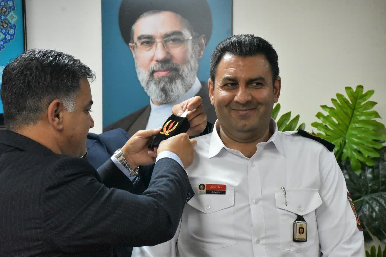 اهدای درجه آتش پاد دوم به رئیس آتش نشانی ملارد