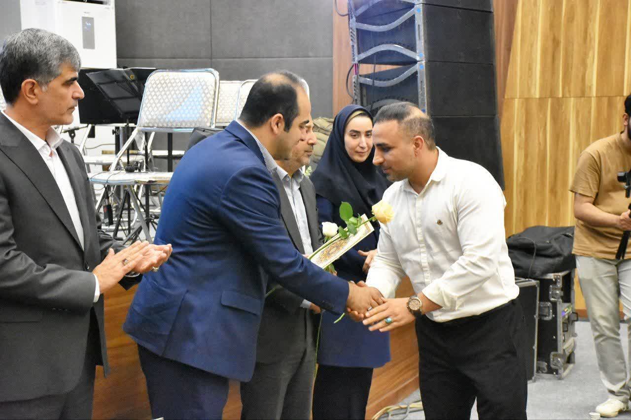 تجلیل از پرستاران ملارد در فرهنگسرای ایوان هنر