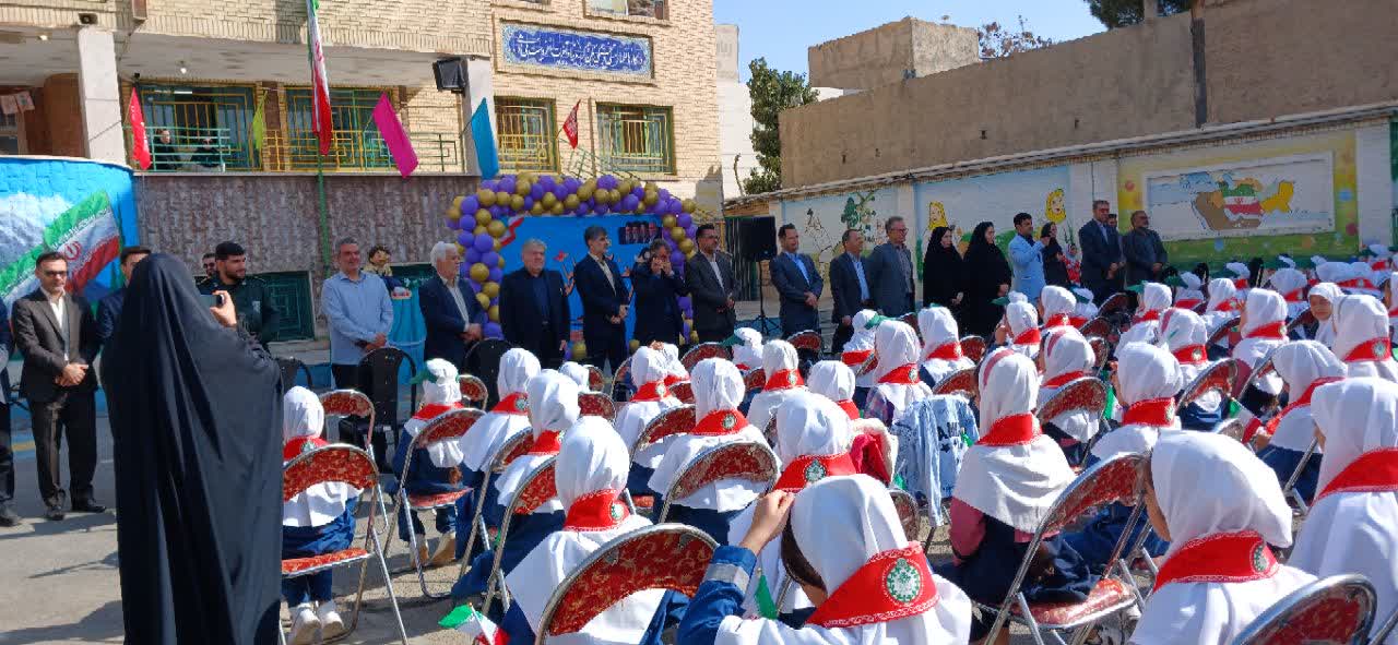 جشن عاطفه‌ ها در ملارد ؛ تاکید بر آموزش همدلی