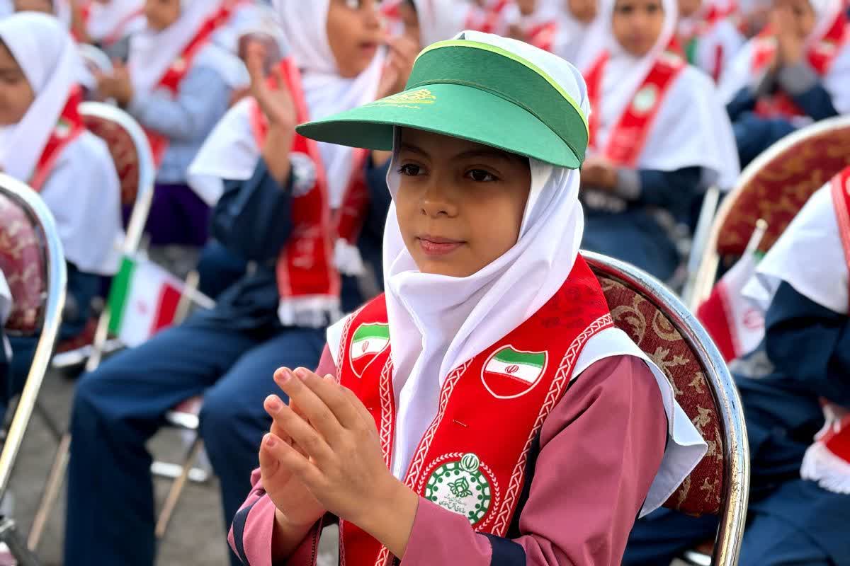 جشن عاطفه‌ ها در ملارد ؛ تاکید بر آموزش همدلی