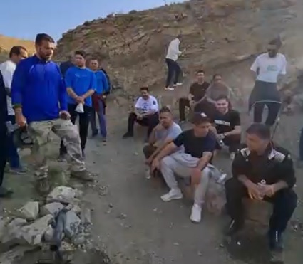 شهردار ملارد در برنامه کوهنوردی کارکنان شرکت کرد