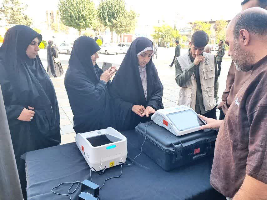 مانور انتخابات الکترونیک در مصلی‌ های ملارد