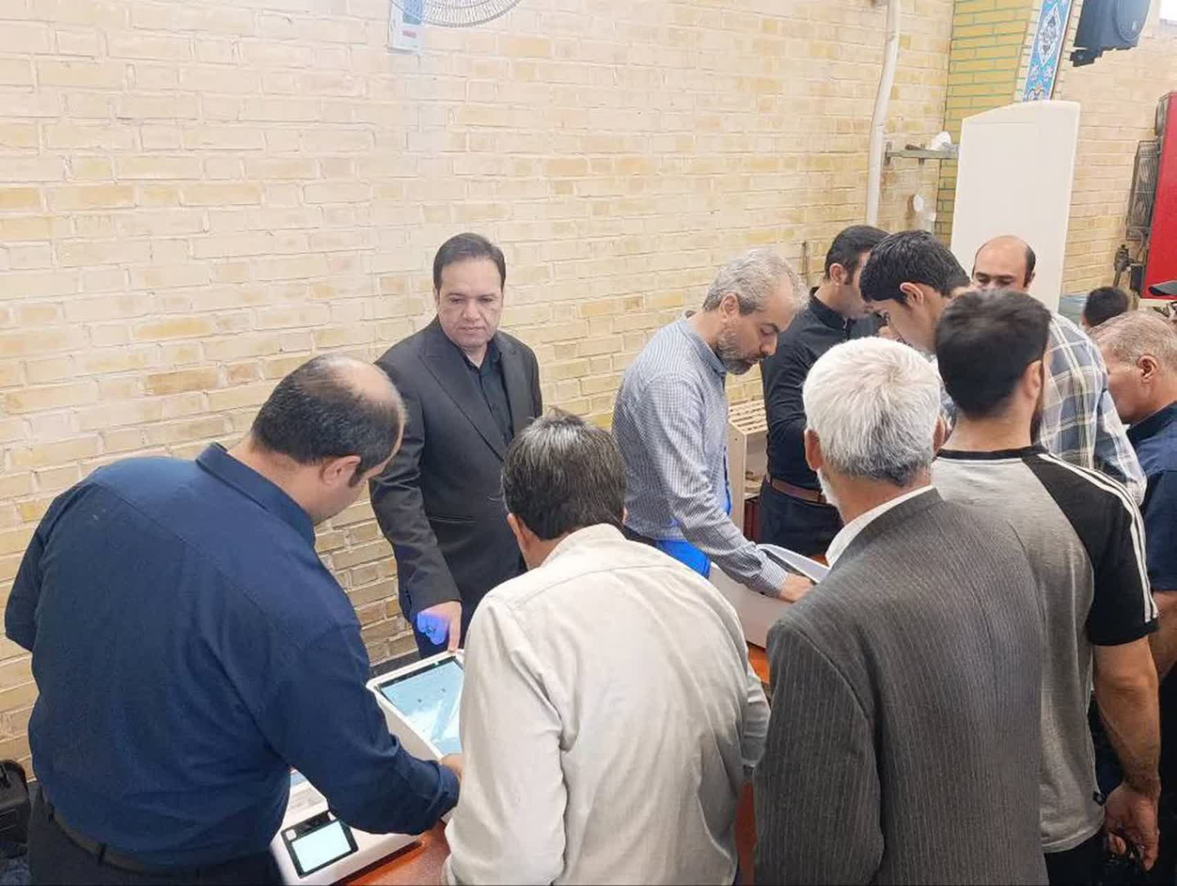 مانور انتخابات الکترونیک در نماز جمعه صفادشت