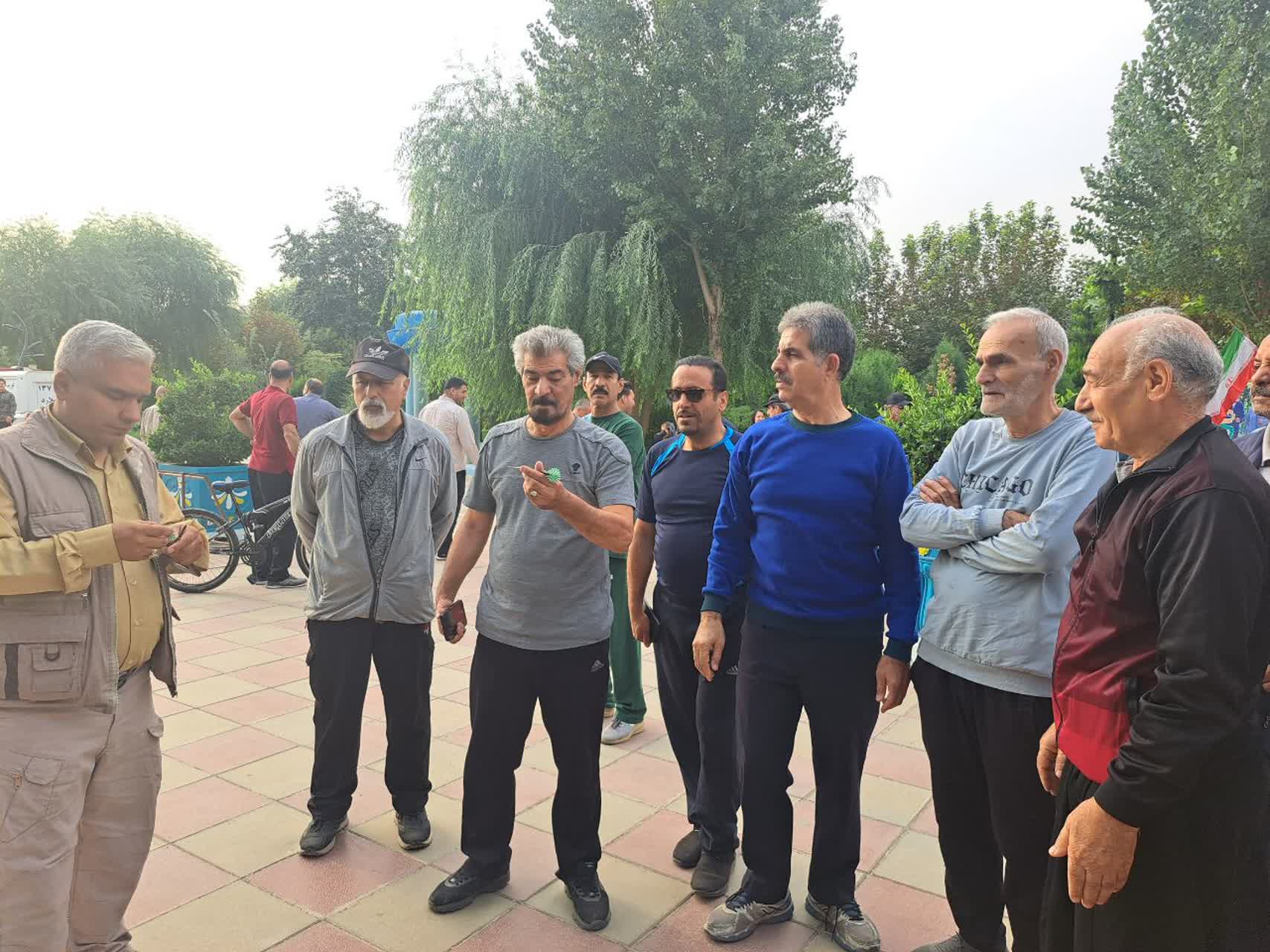 سالمندان ملارد به میدان ورزش آمدند